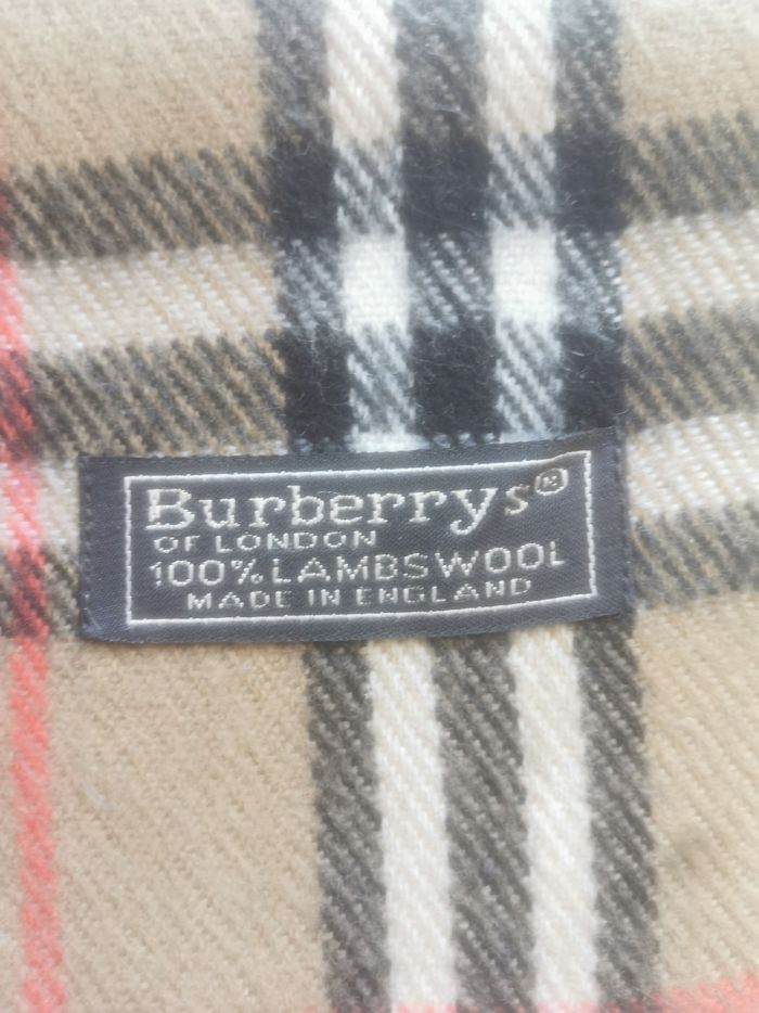Écharpe Burberry beige - photo numéro 2