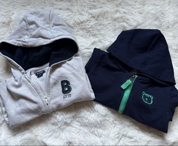👕 lot 2 vestes à capuche - bébé garçon - 6 mois - multi-marque- très bon état
