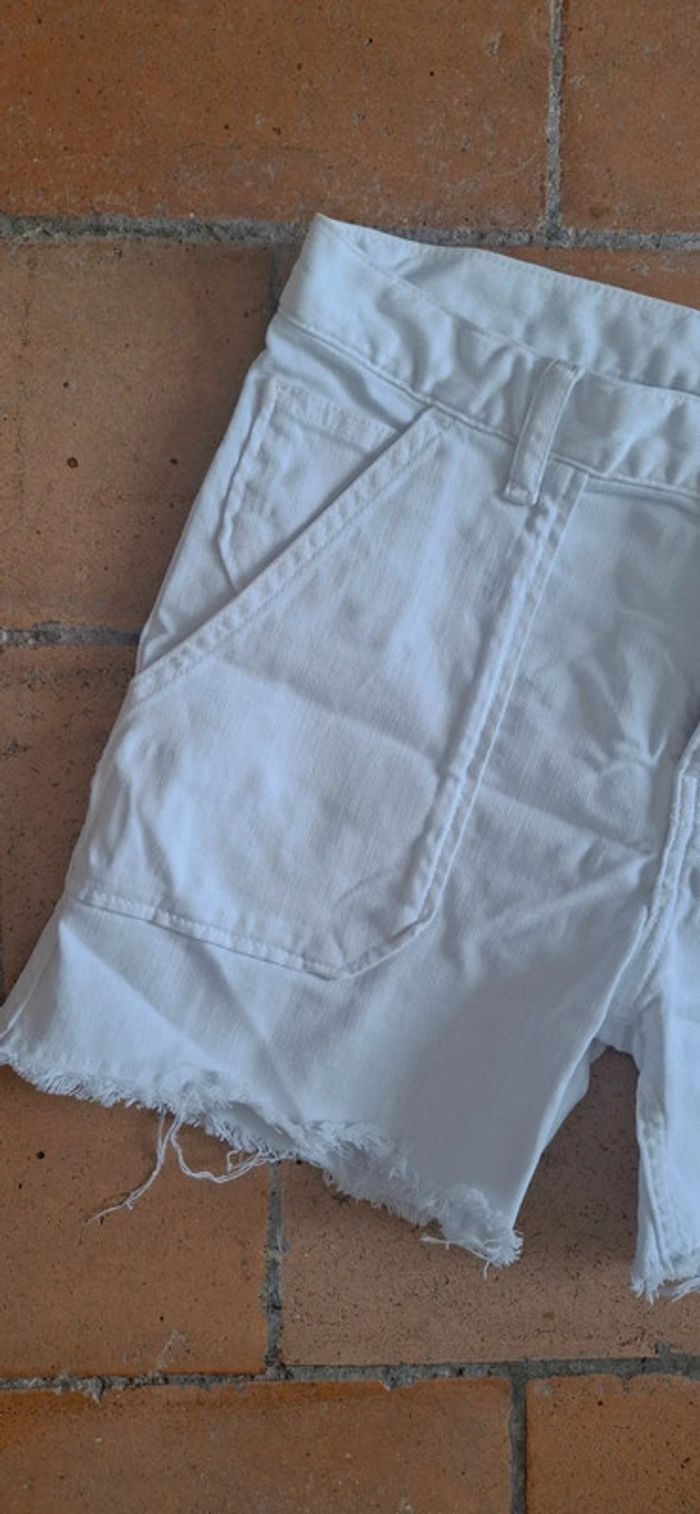 🌿 Short en denim blanc Acquaverde – Modèle Short Boy – Taille 26 – Excellent état - photo numéro 2