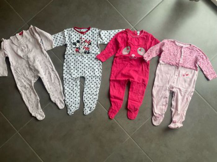 Lot pyjama 1 pièce