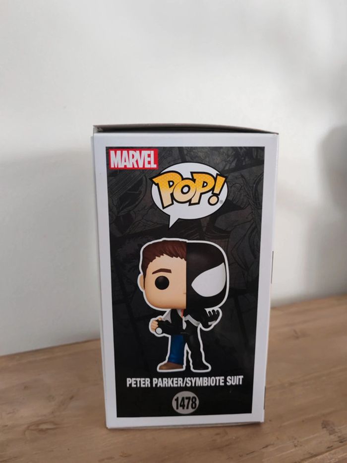 Figurine funko pop  Peter Parker symbiote suit 1478 - photo numéro 2