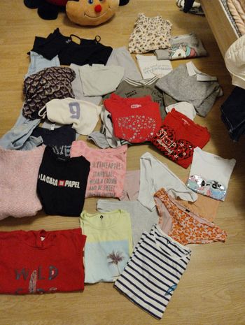 lot de 28 articles fille 12 et 12/14ans