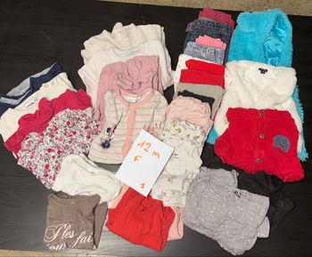 Lot vêtement fille 12 mois
