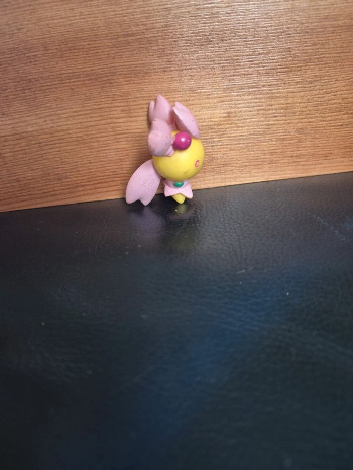 figurine pokemon ceriflor - photo numéro 2