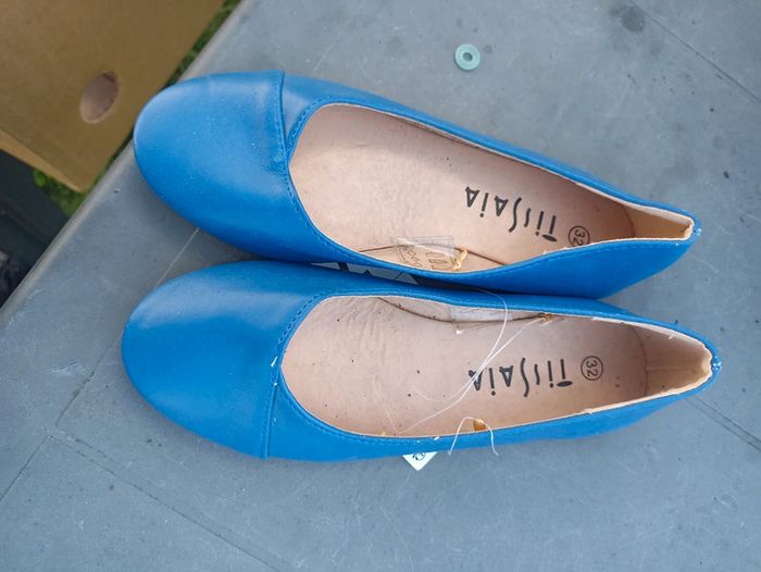 Ballerine bleu taille 32