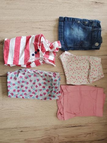 Lot de 5 vêtements taille 18 mois fille