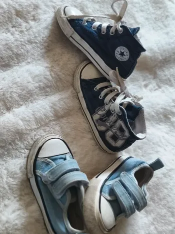 Converse bleu