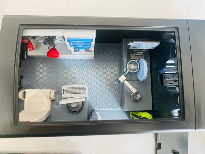 Playmobil city 70575 camion de bandits et policier - photo numéro 4