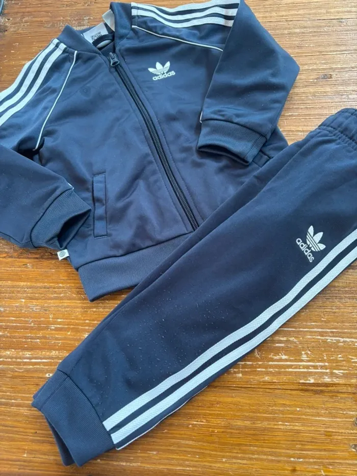Jogging adidas