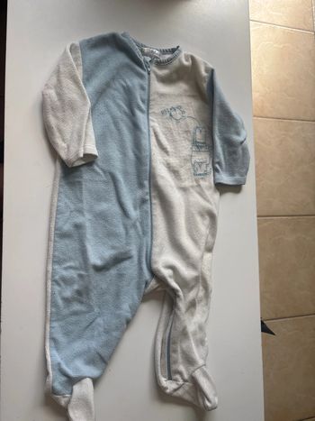 Sûr pyjama