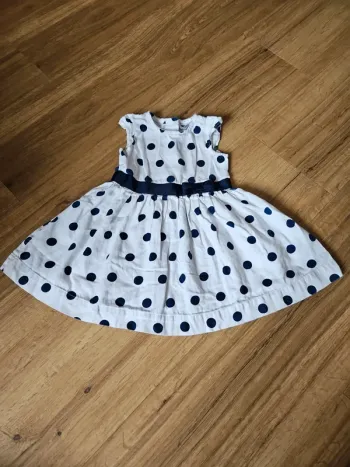 Robe bébé fille.