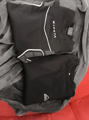 Lot de 2 tee shirts chauds McKinley et Kipsta 8 ans