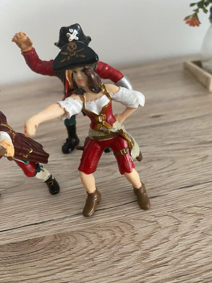 Lot de Figurines Pirates - photo numéro 3