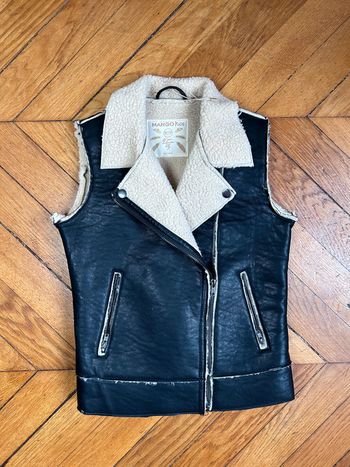 Neuve: Mango veste sans manche avec Zip taille 9/10 ans