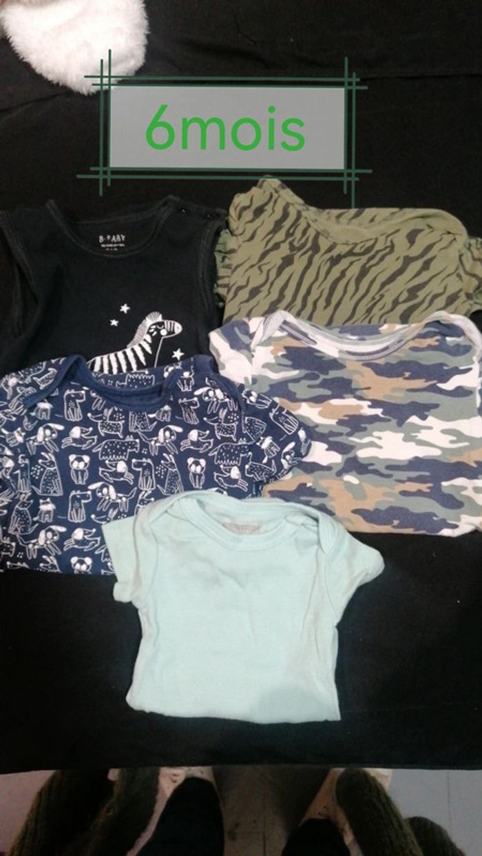 Lots 5bodys 6 mois