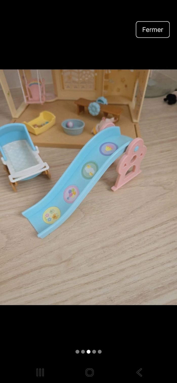Crèche sylvanian - photo numéro 3