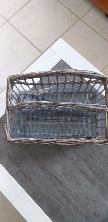 Corbeille avec plastique intérieur