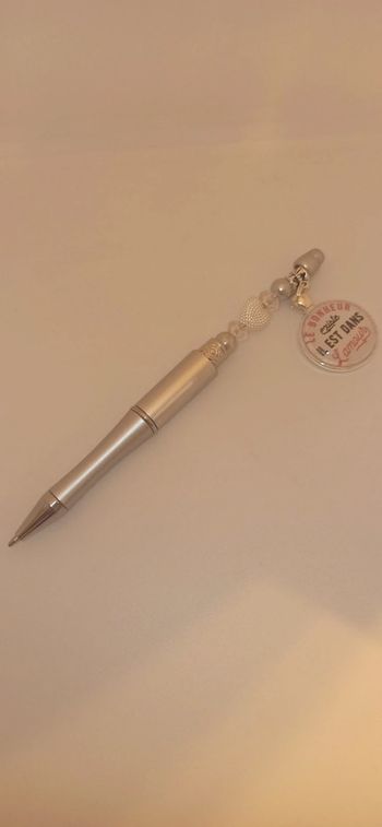 Cadeau st Valentin, stylo message " Le bonheur existe, il est dans l'amour"