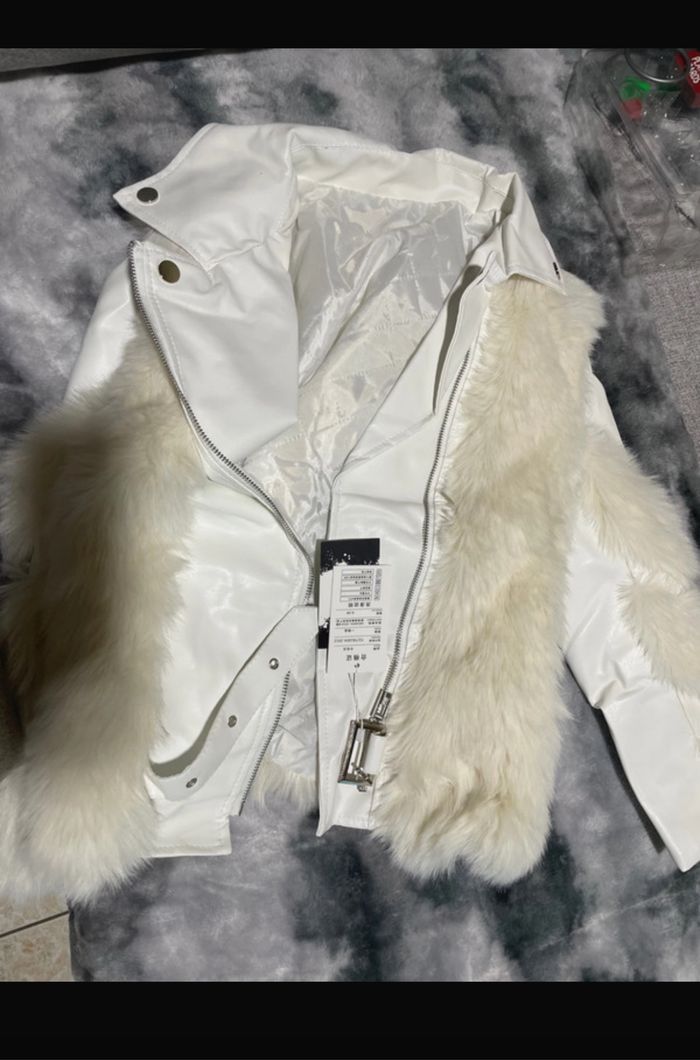 Cuir fausse fourrure