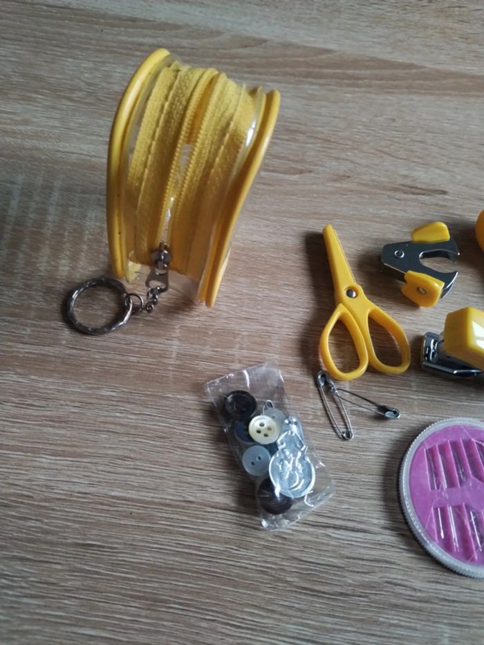 Petite trousse de couture de voyage - photo numéro 7