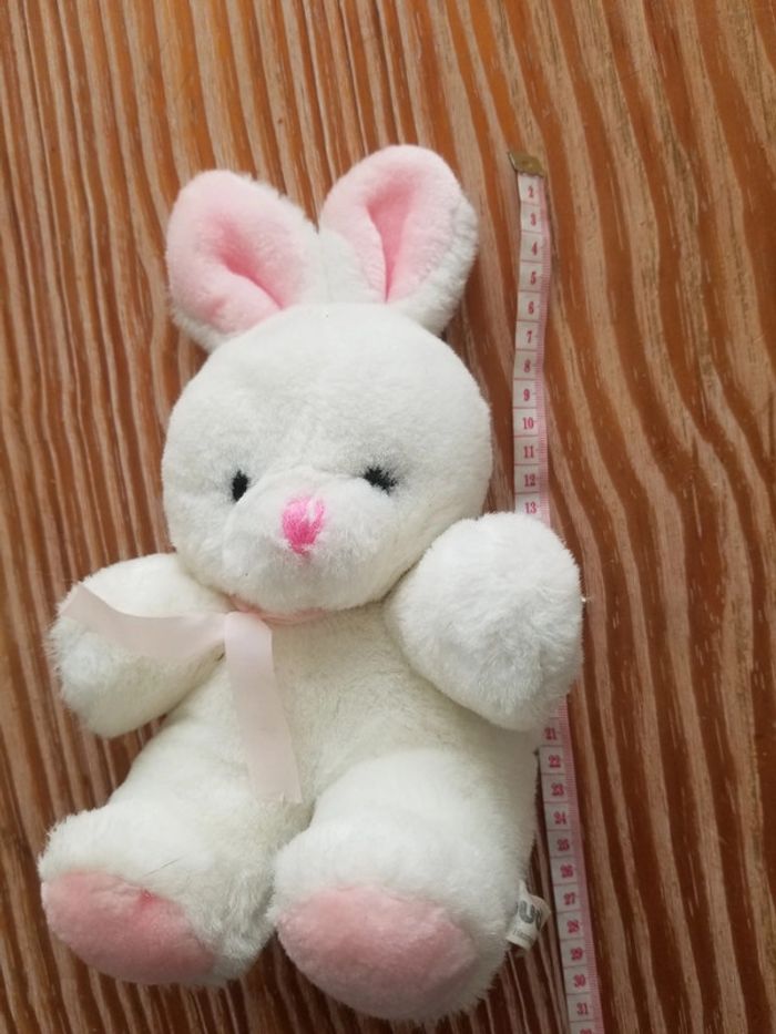 peluche lapin