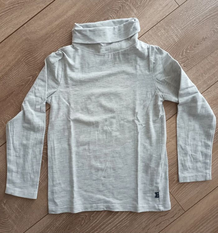 Tee-shirt col roulé gris