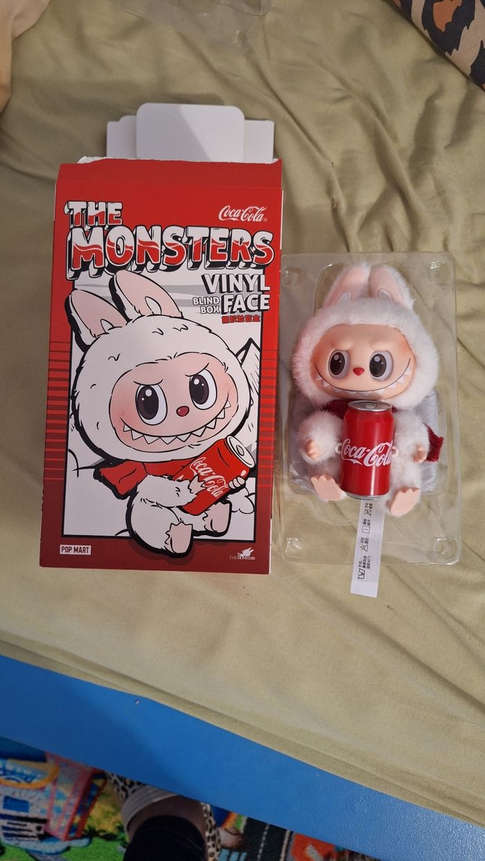 Labubu coca cola