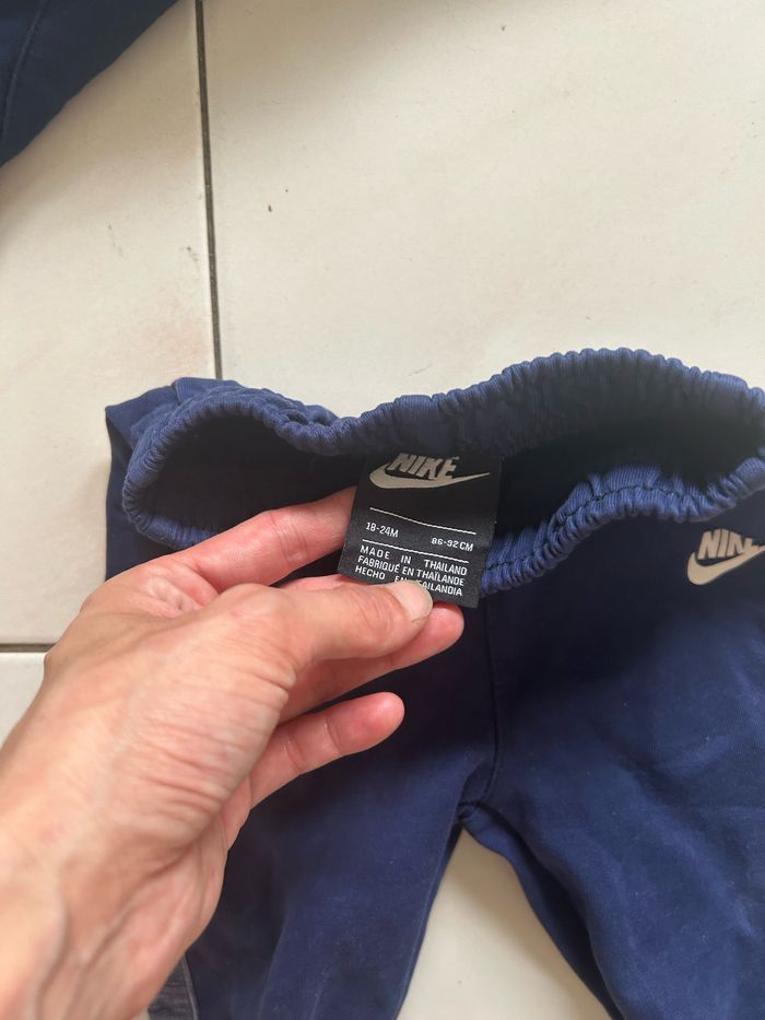 Ensemble jogging Nike 18/24 mois - photo numéro 3