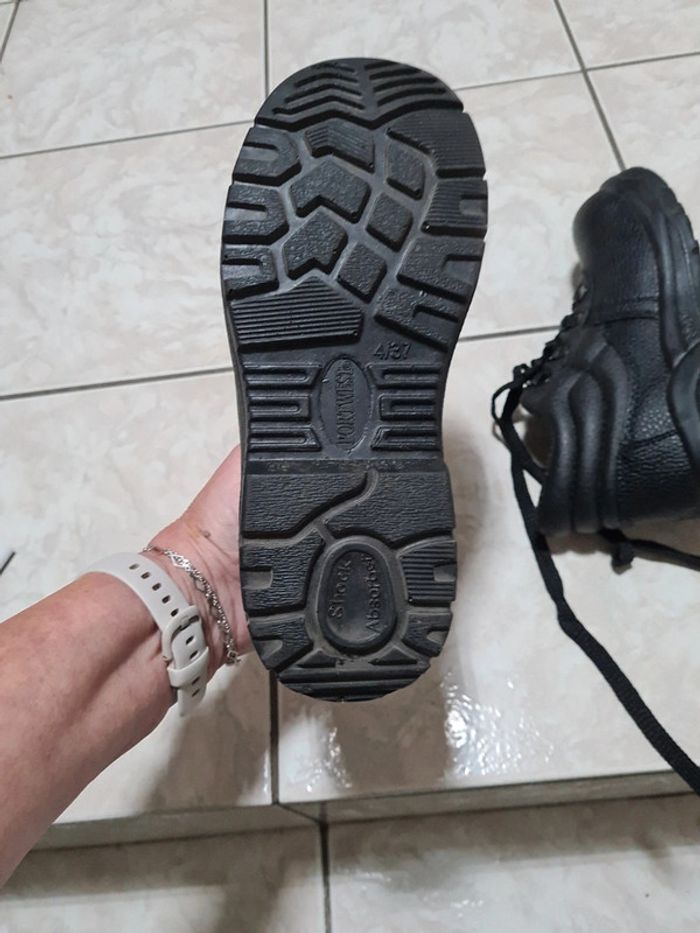 Chaussures de sécurité  pointure 37 - photo numéro 2