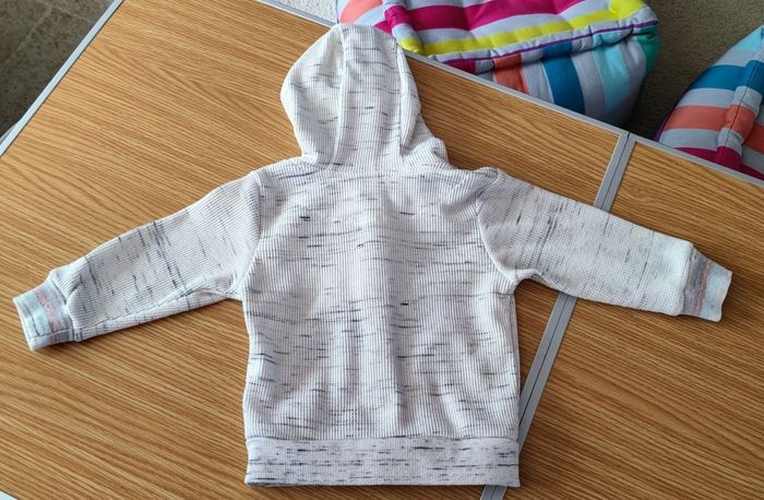 Gilet  à capuche 🌈 9 - 12 mois pour fille ou garçon 👶 - photo numéro 2