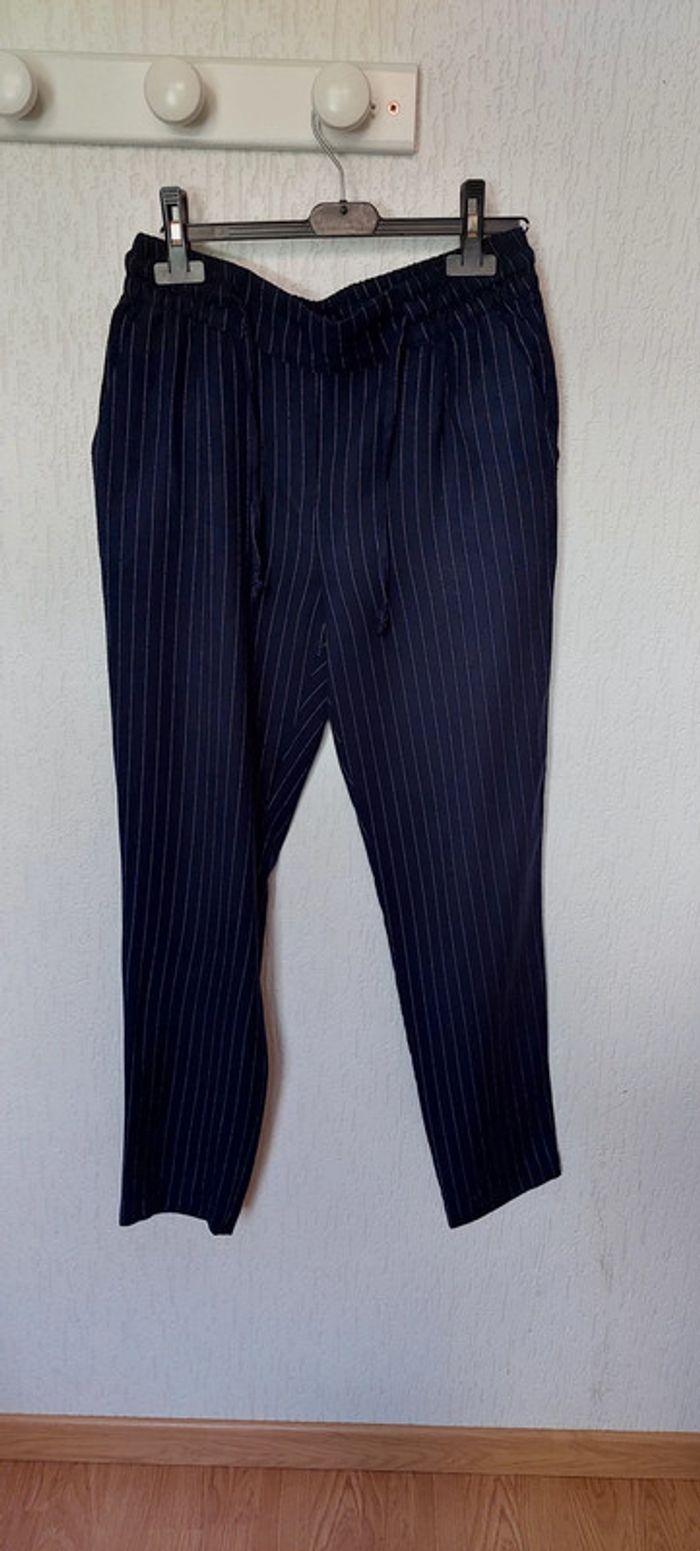 Beau pantalon femme 36 PROMOD bleu marines fines rayures blanches très bon état