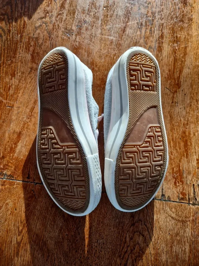 Chaussures toile pointure 31 - photo numéro 2