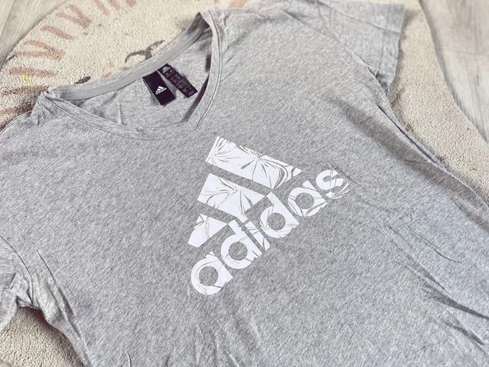 Tee-shirts adidas femme gris neuf - photo numéro 2