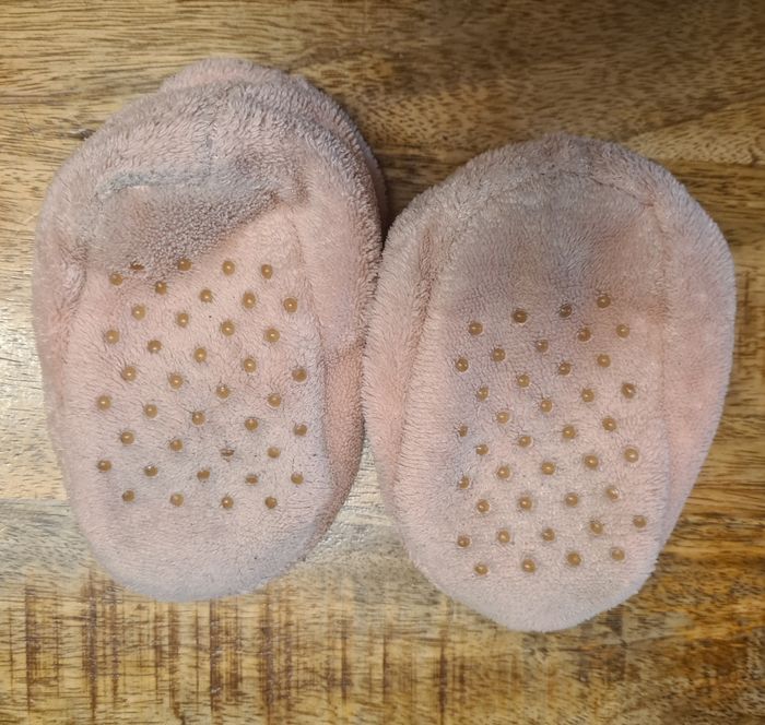 Chaussons pantoufle pointure 23/24 - photo numéro 4