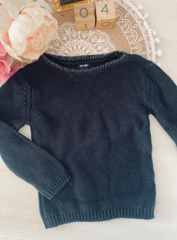 Pull maille noir dentelé