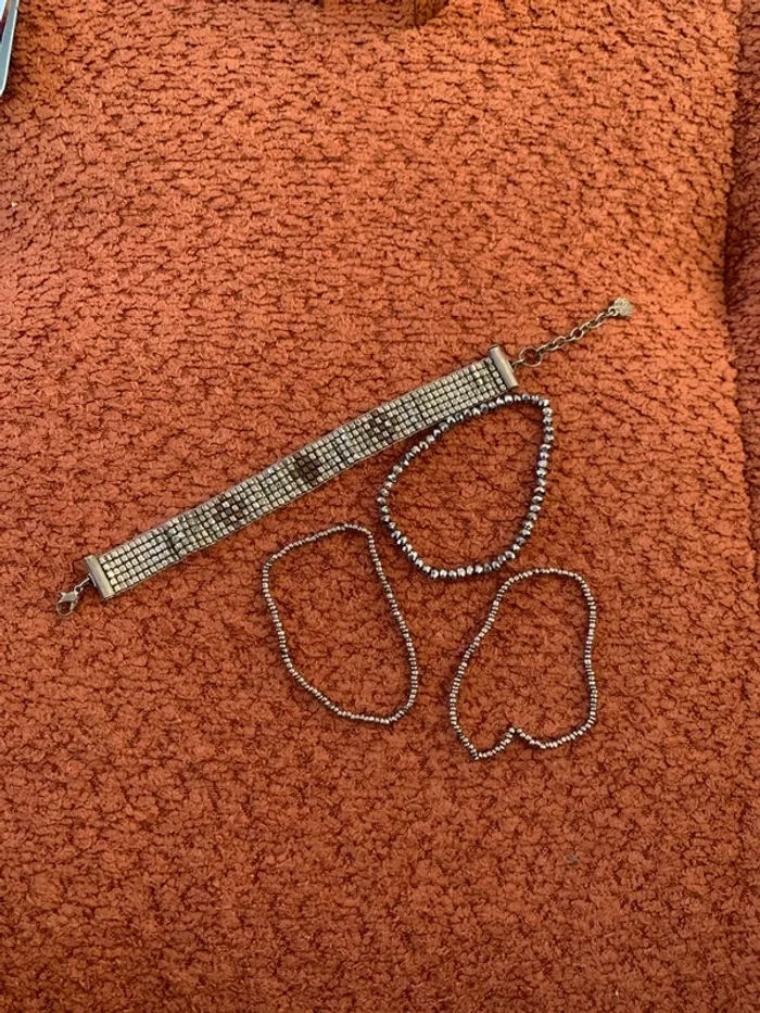 Lot de 4 bracelets