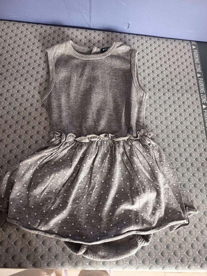 Vêtements fille 9 mois - photo numéro 3