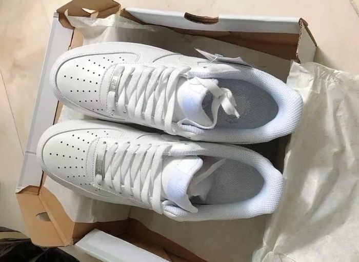 Nike Air Force 1 Low '07 Blanc - Taille 43 - photo numéro 2