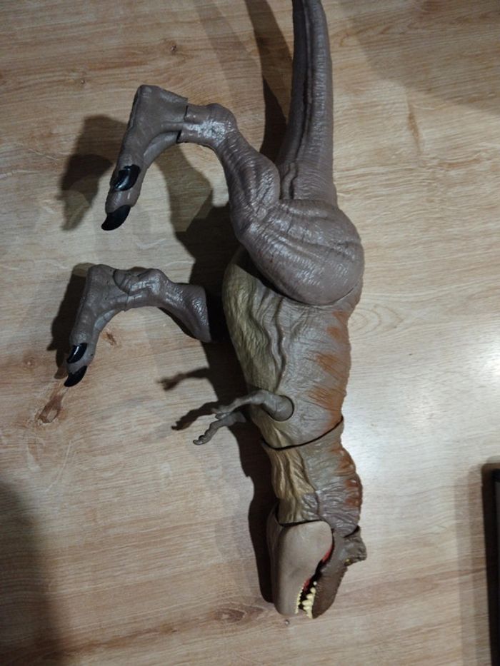 T-Rex jurassic world - photo numéro 2