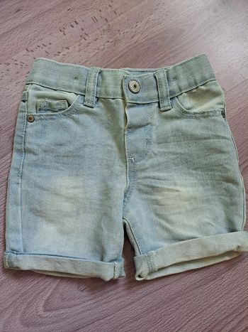 Short denim neuf 92 cm