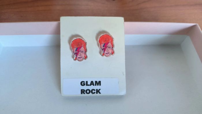 Boucles d'oreille puce David Bowie artisanales