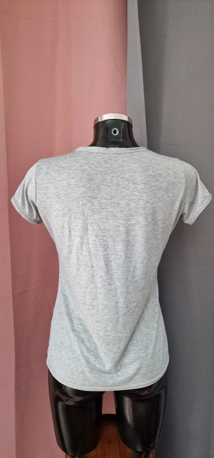 Tee shirt col v - photo numéro 2