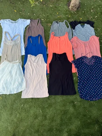 Lot vêtement été femme taille S 36 débardeurs et t-shirt promod, pimkie etc