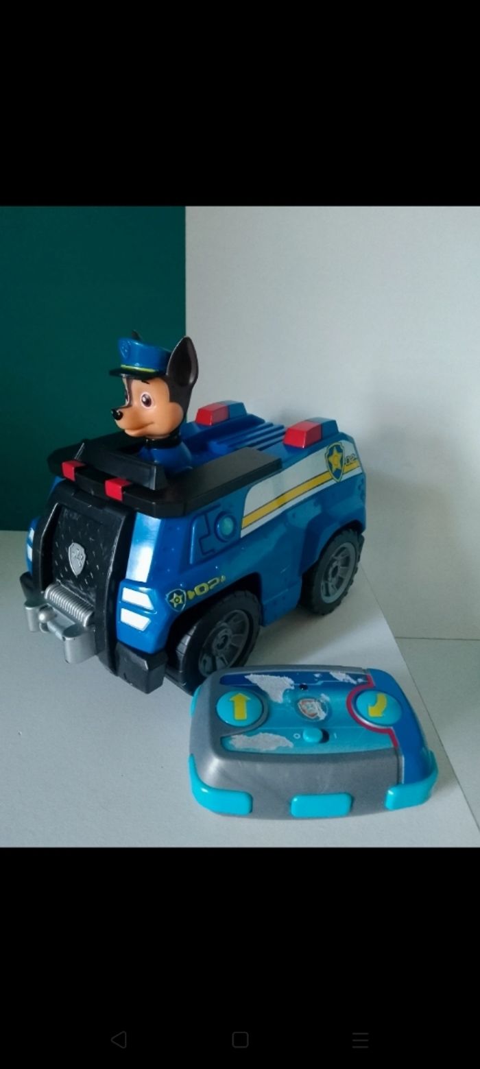 Voiture télécommandée Chase