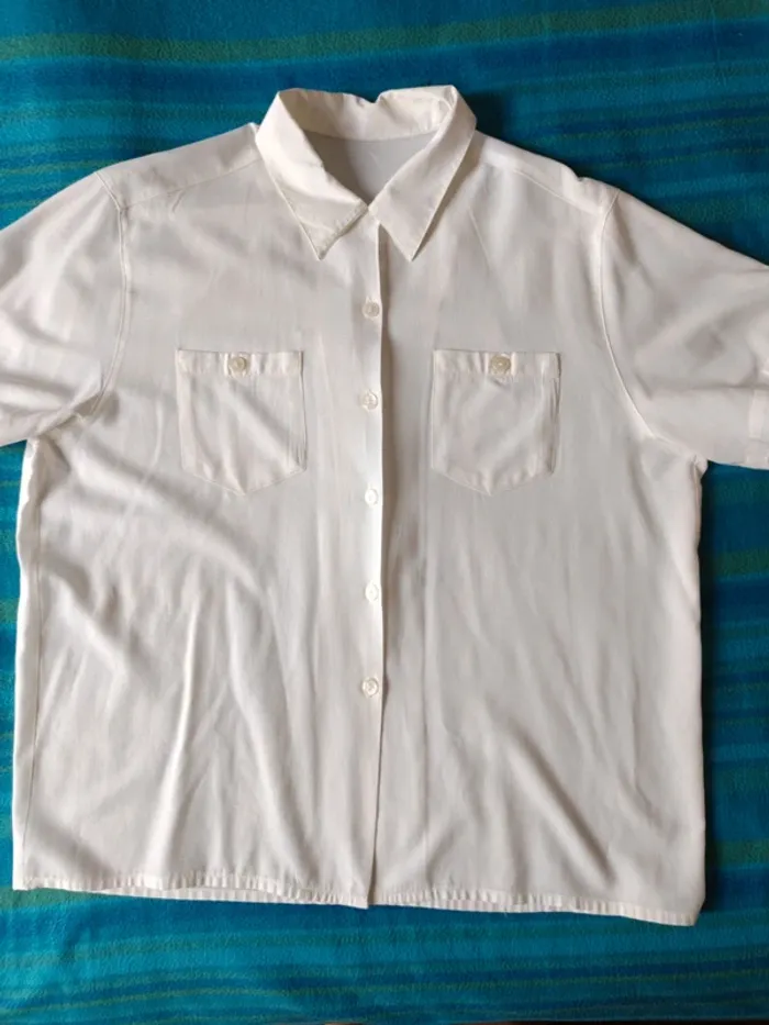 Chemise manches courtes t.46