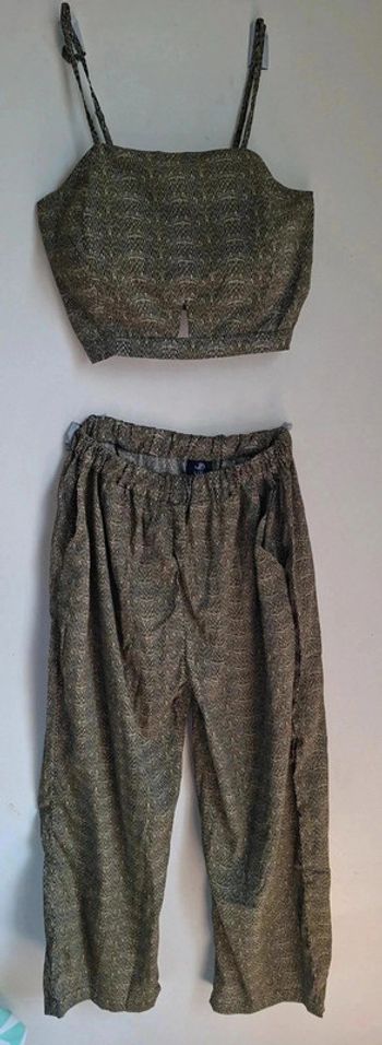 Ensemble fluide à motif, parfait pour un look chic et décontracté, neuf, taille L/XL