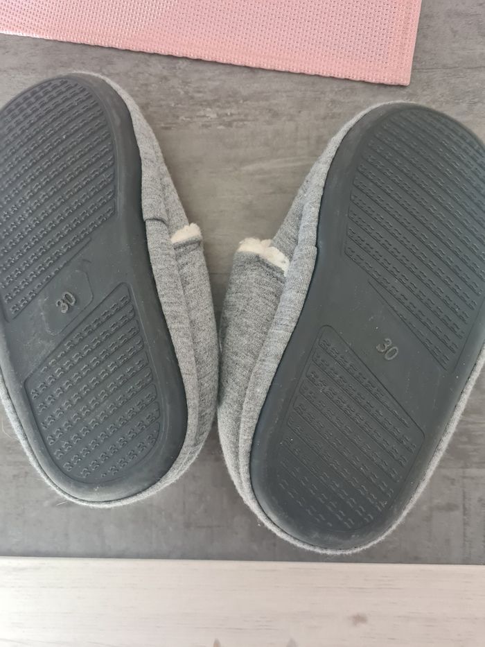 Chaussons cars taille 30 - photo numéro 2