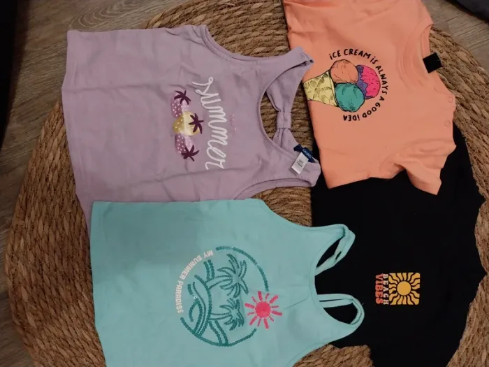Lots t-shirts fille 5 ans