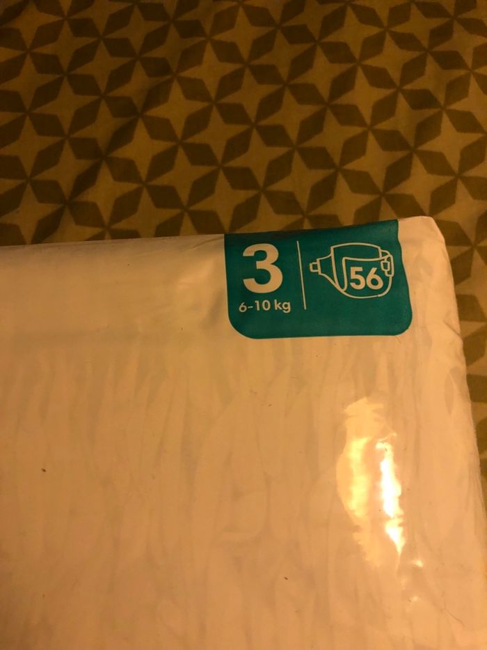 1 Paquet de 56 couches Pampers taille 3  6/10kg le paquet - photo numéro 2