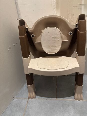 Réhausseur de toilettes